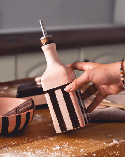 Olejnička Chocolate — keramická olejnička v čokoládové glazuře, z dílny Alfar v Málaze (foto 3)